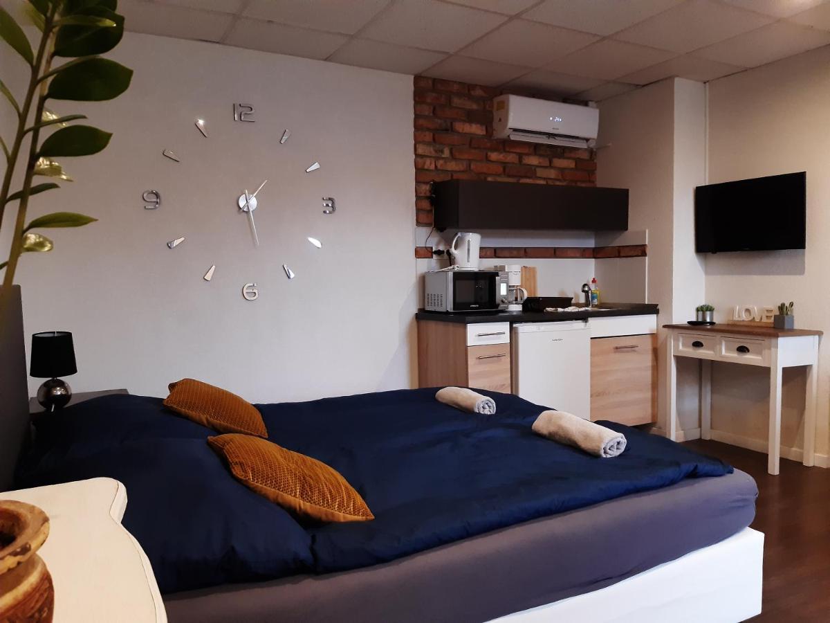 Ady Apartman Tata Exterior foto